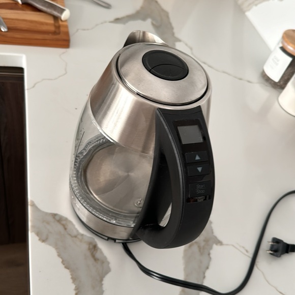Chefman Electric Kettle - Picture 2 of 4